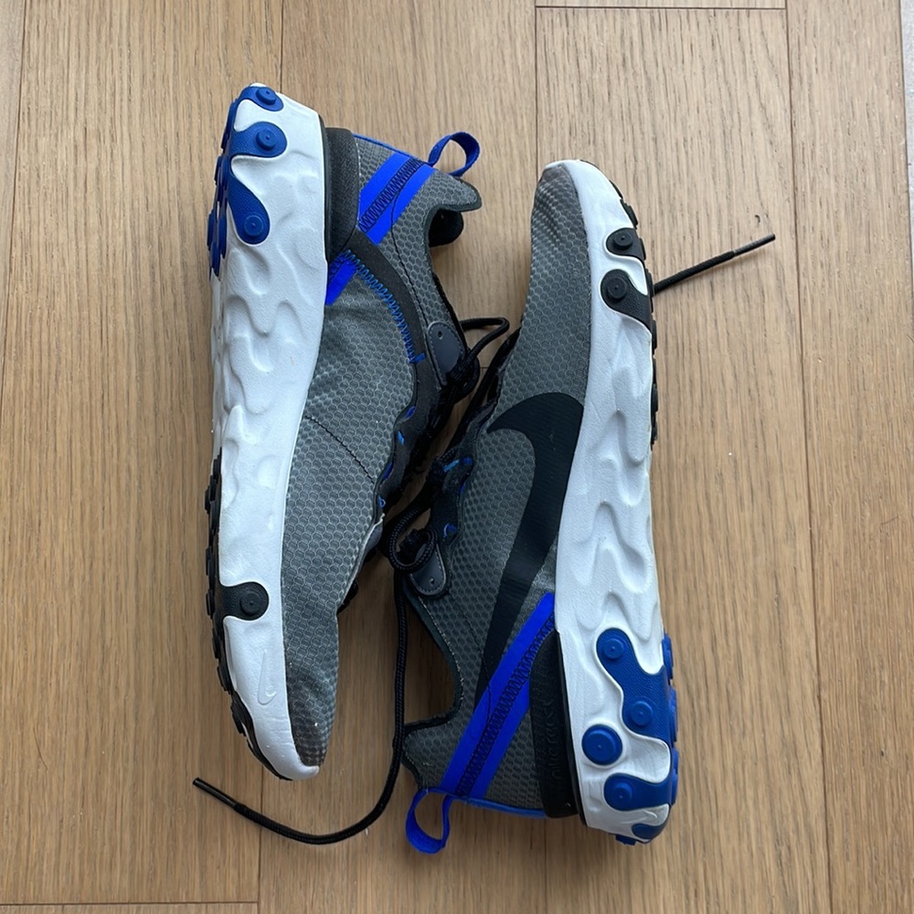 Nike React Element 55 SE